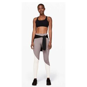 Lululemon Speed Wunder Tight Half Moon / Light Chrome Size 8